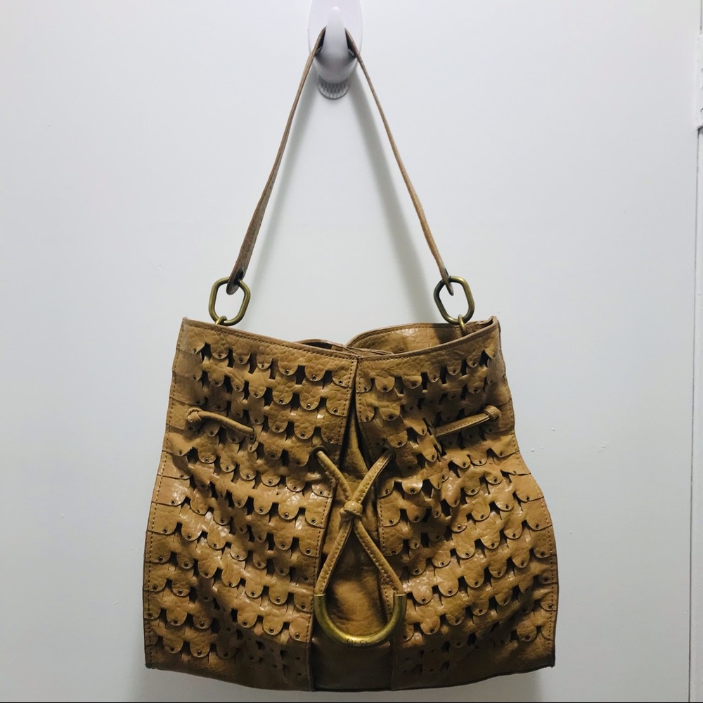 Jessica Simpson tan magnet closure hand shoulder bag